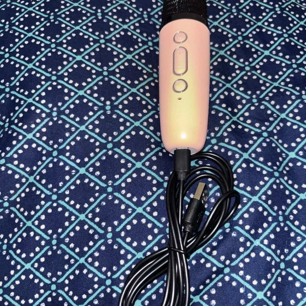 Wireless Pink Microphone with USB Cable
